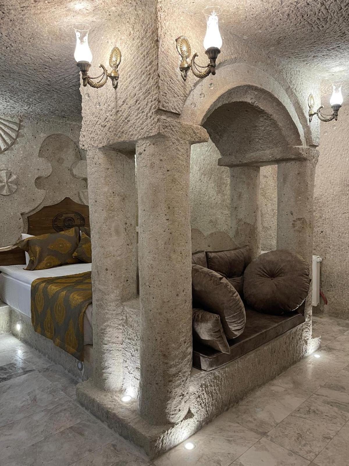 Cappadocia Empire Cave Hotel Goreme Exterior photo