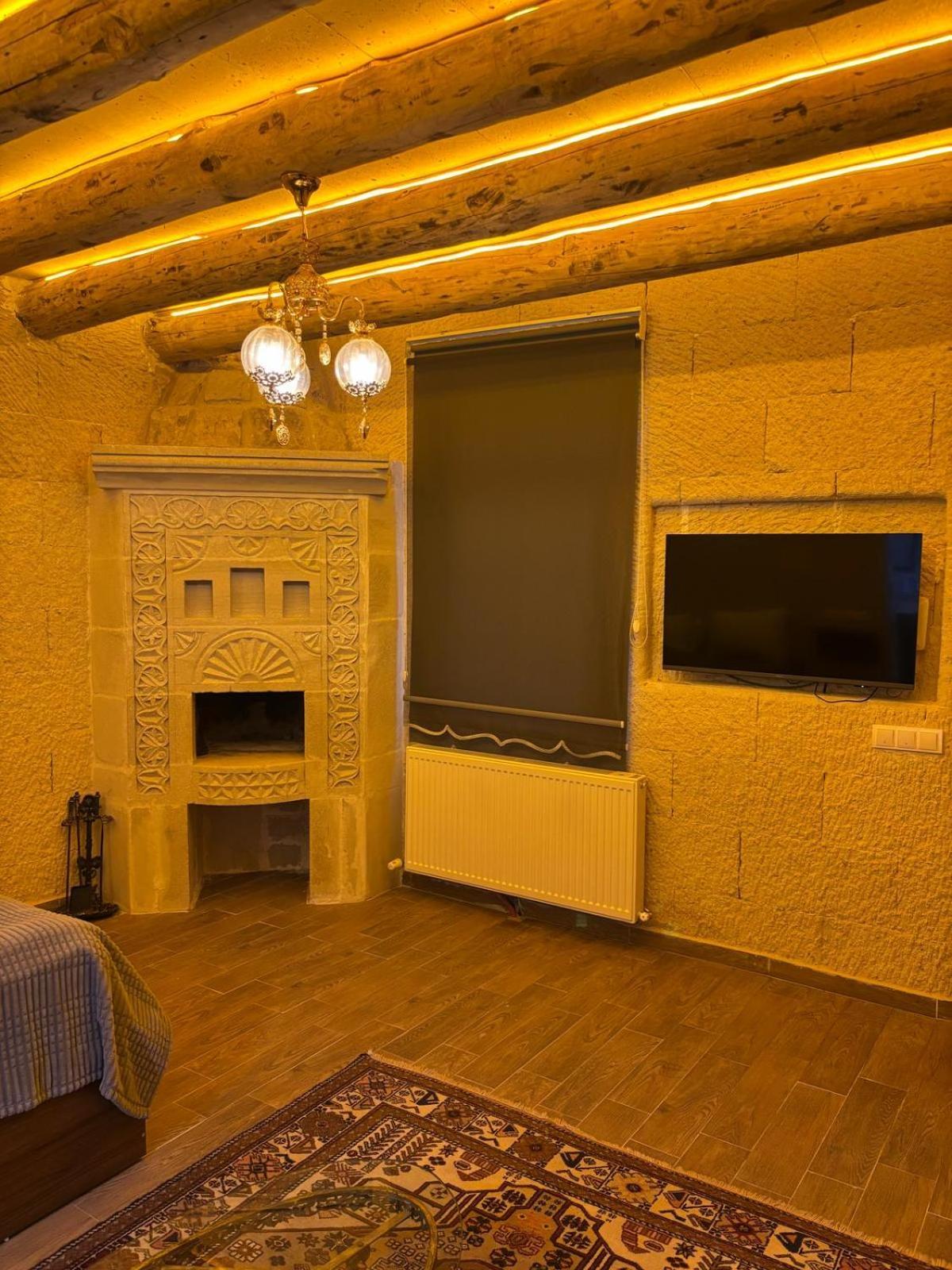 Cappadocia Empire Cave Hotel Goreme Exterior photo