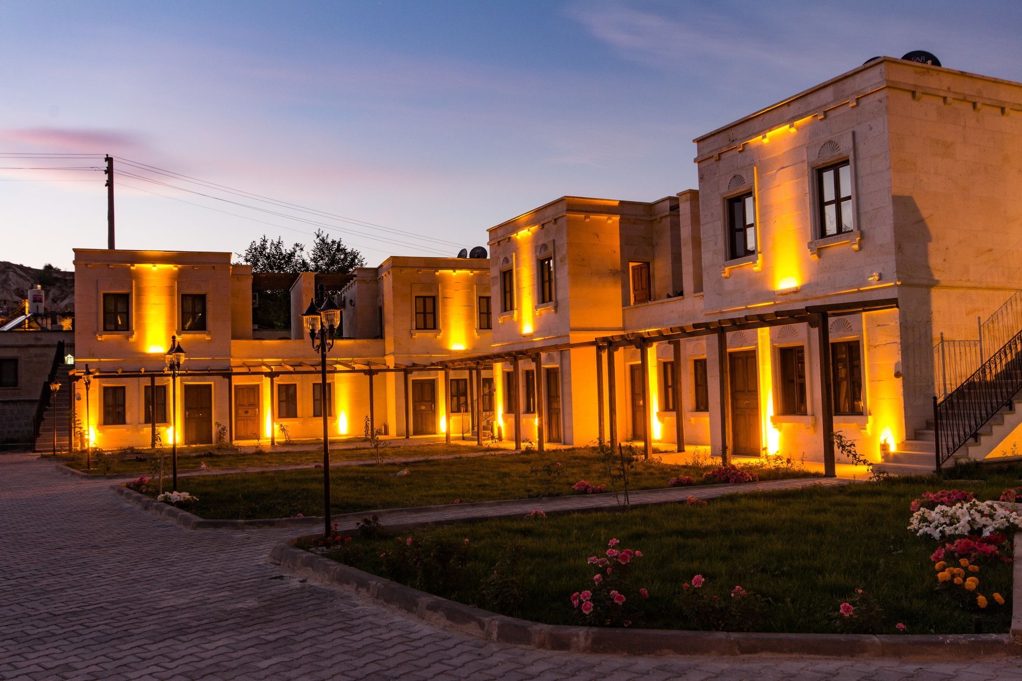Cappadocia Empire Cave Hotel Goreme Exterior photo